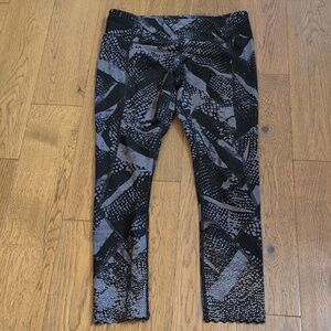 Lululemon Athletica tight stuff tight leggings Reflective Scalloped Edge 10